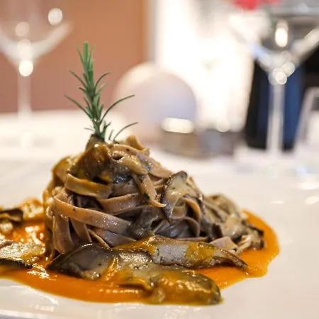 Serenella 3* באוונו